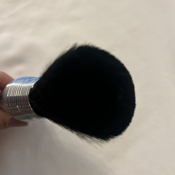 Models Prefer Goat Hair Silver Spiral Springy Powder Blush Bronzer Makeup Brush - Picture 6 of 6
